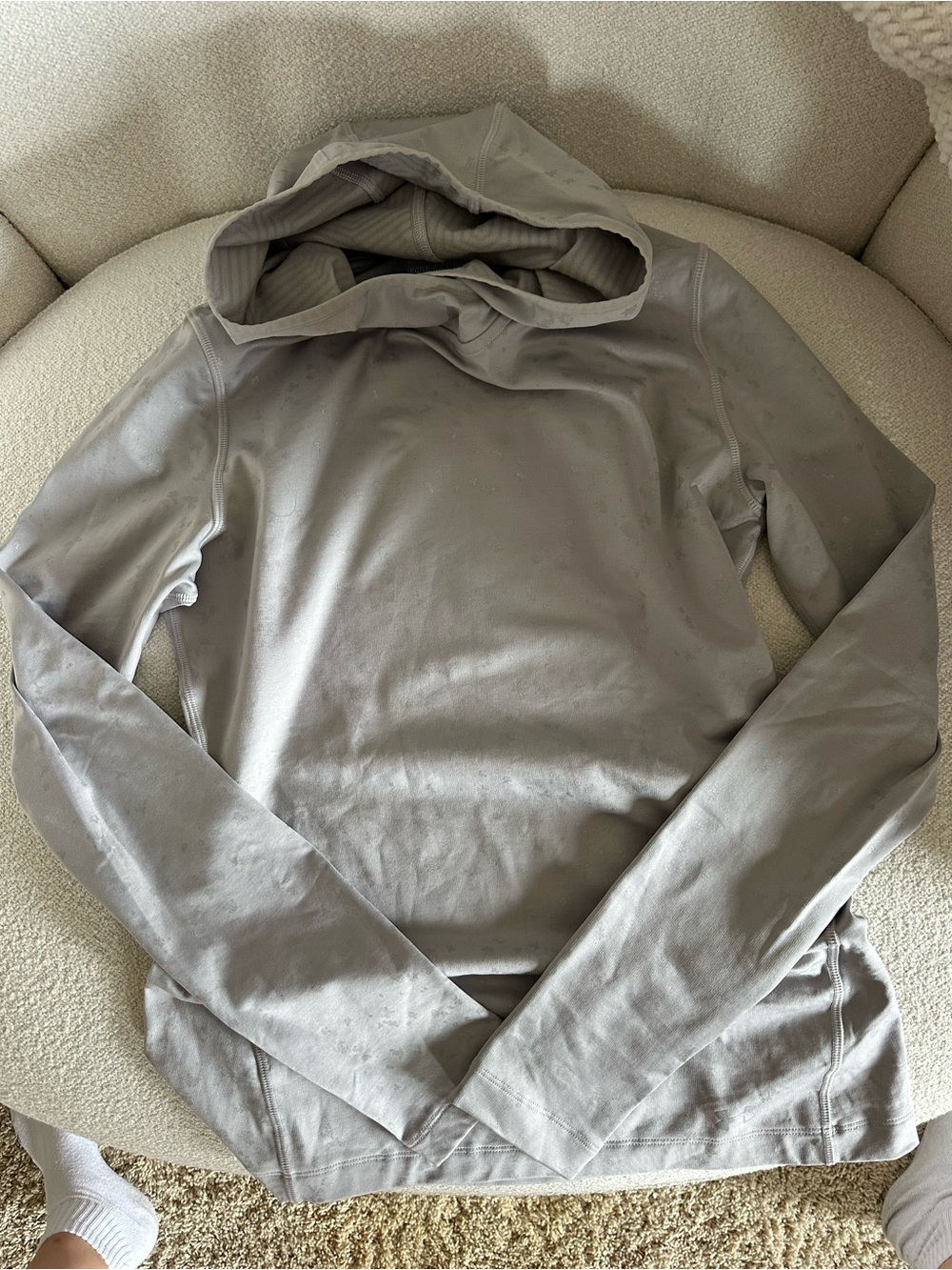 Woman’s UnderArmour GoldGear hooded shirt